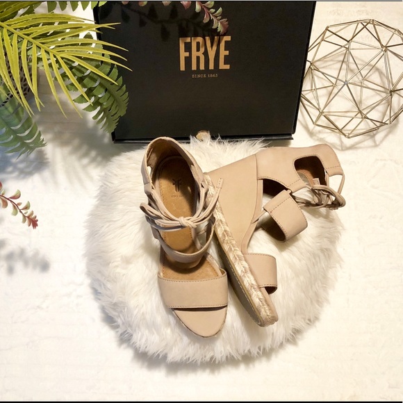NWT💛Frye Roberta Ghillie Suede Wedge Sandal - Picture 5 of 8